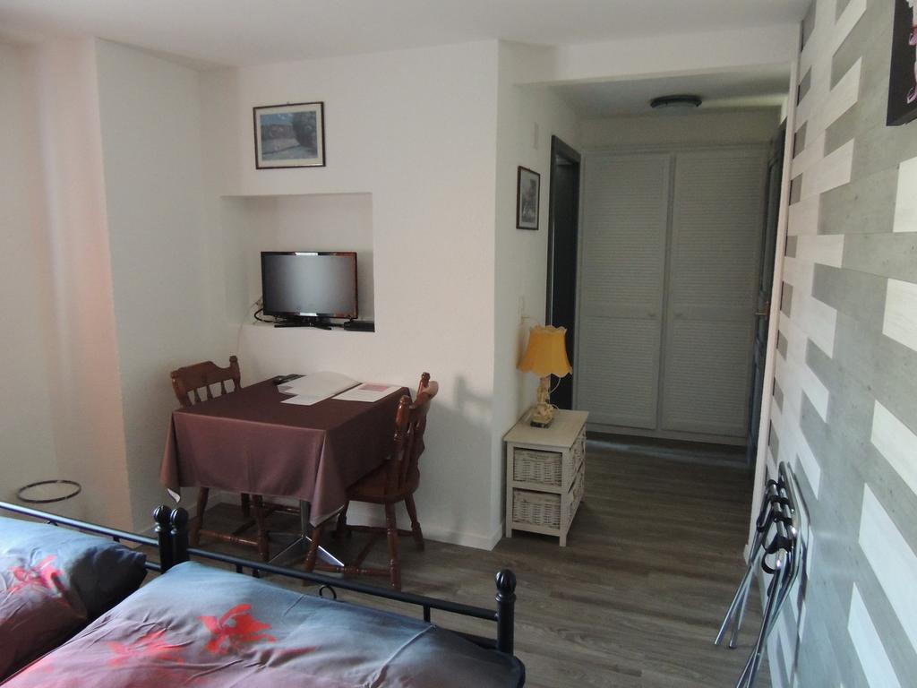 Hotel De La Gare Cousset Cameră foto